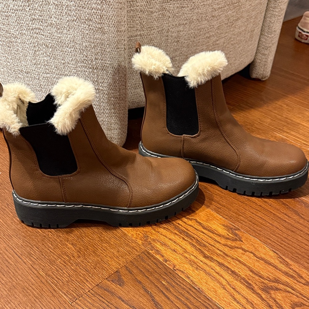 Union Bay brown boots